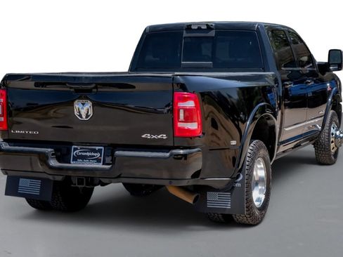 Used 2024 RAM 3500 Limited AWD/4WD image 5