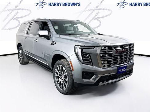 New 2026 GMC Yukon XL Denali w/ Denali Reserve Package AWD/4WD image 31