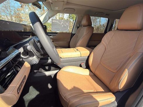 New 2026 INFINITI QX80 Luxe image 10