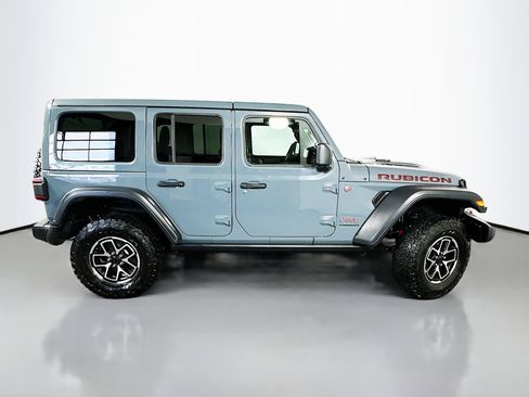 Used 2025 Jeep Wrangler Unlimited Rubicon image 8