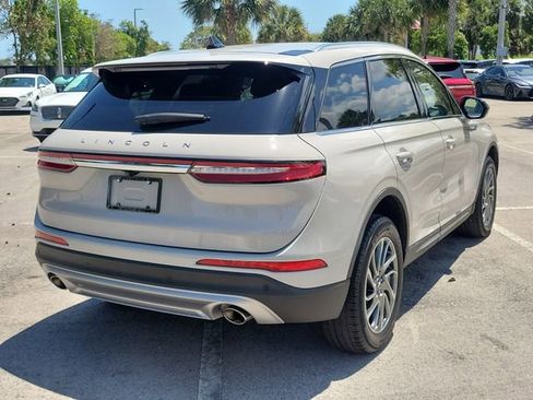 Certified 2022 Lincoln Corsair FWD image 6