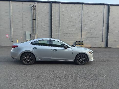 Used 2017 MAZDA MAZDA6 Grand Touring image 2