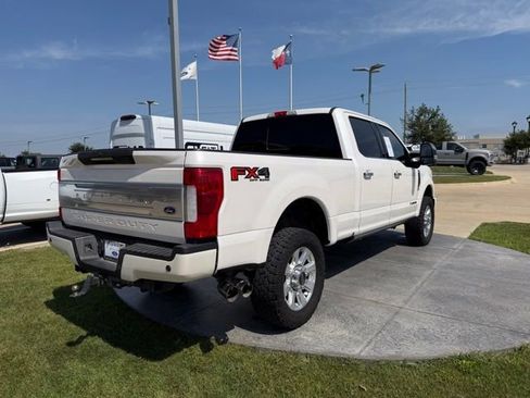 Used 2019 Ford F250 Platinum w/ Platinum Ultimate Package AWD/4WD image 6