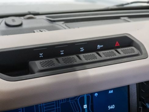 Used 2022 Ford Bronco Wildtrak AWD/4WD image 18