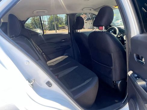 Used 2020 Nissan Kicks SV FWD image 29