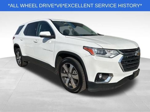 Used 2021 Chevrolet Traverse LT w/ LT Premium Package image 7