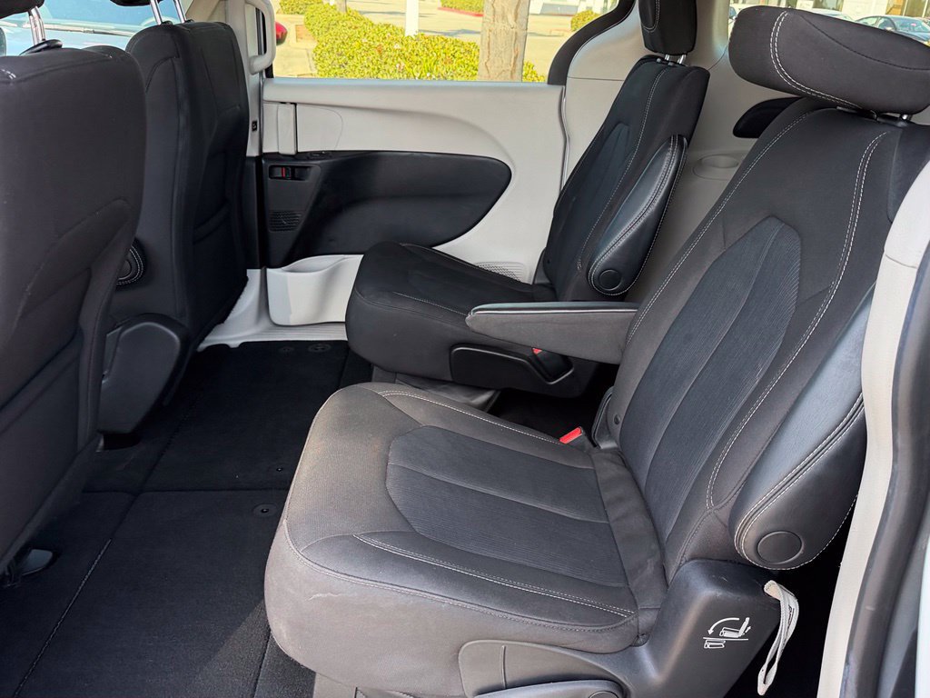 Used 2023 Chrysler Voyager LX FWD image 20