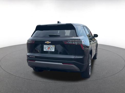 Used 2025 Chevrolet Equinox LT FWD image 12