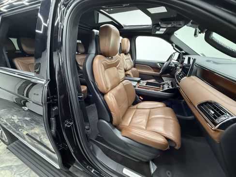 Used 2023 Lincoln Navigator L Reserve w/ Equipment Group 201A AWD/4WD image 24