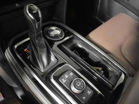 Used 2023 INFINITI QX80 Premium Select w/ All-Season Package image 27