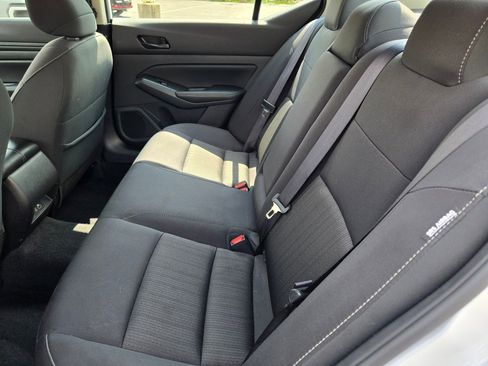 Used 2025 Nissan Altima 2.5 SV FWD image 15