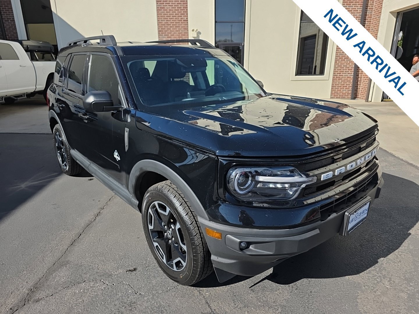Used 2023 Ford Bronco Sport Outer Banks w/ Tech Package AWD/4WD image 1