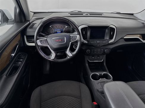 Used 2019 GMC Terrain SLE AWD/4WD image 2