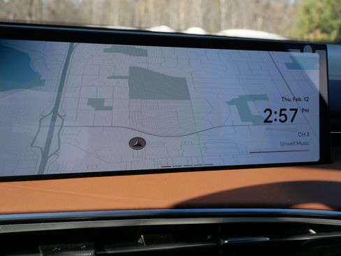 New 2026 Genesis GV70 2.5T Advanced image 10