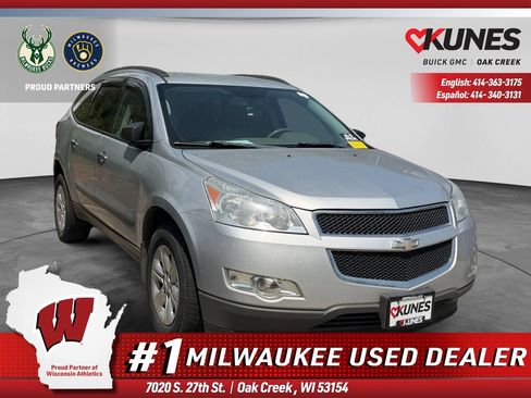 Used 2012 Chevrolet Traverse LS FWD image 1
