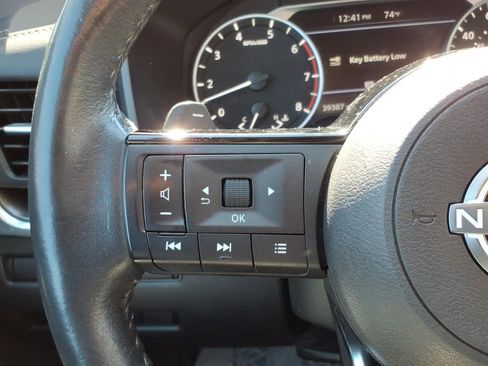 Used 2023 Nissan Rogue SV w/ SV Premium B Package image 13