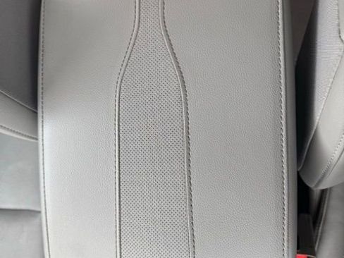 Used 2020 Chevrolet Traverse Premier image 29