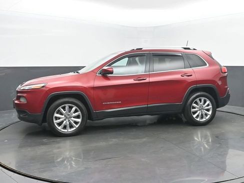 Used 2016 Jeep Cherokee Limited AWD/4WD image 2