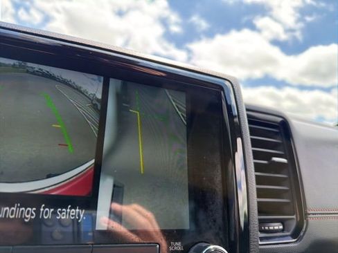 Used 2023 Nissan Frontier PRO-4X w/ Pro-4X Premium Package AWD/4WD image 32