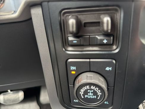 Used 2025 Ford F150 Lariat w/ Equipment Group 502A High AWD/4WD image 17