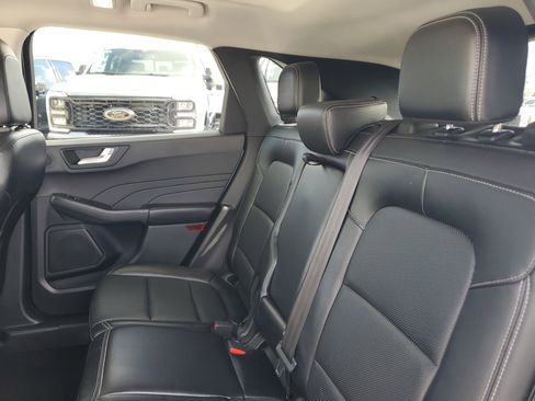 Used 2022 Ford Escape SEL w/ Technology Package image 19