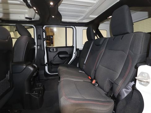 Used 2024 Jeep Wrangler Unlimited Rubicon image 23