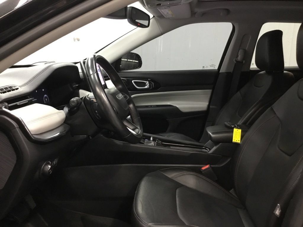 Used 2022 Jeep Compass Limited w/ Elite Group AWD/4WD image 5