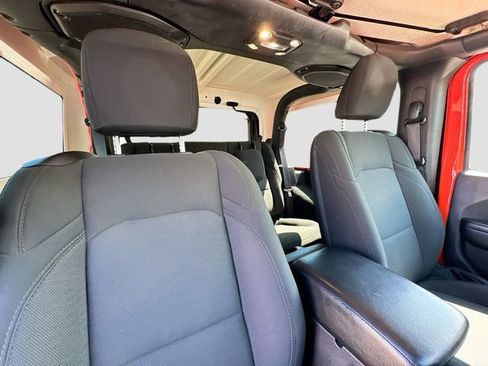 Used 2019 Jeep Wrangler Sport AWD/4WD image 16
