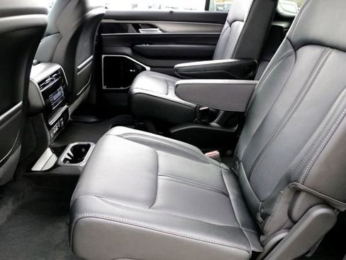 New 2026 Jeep Grand Wagoneer Limited image 18