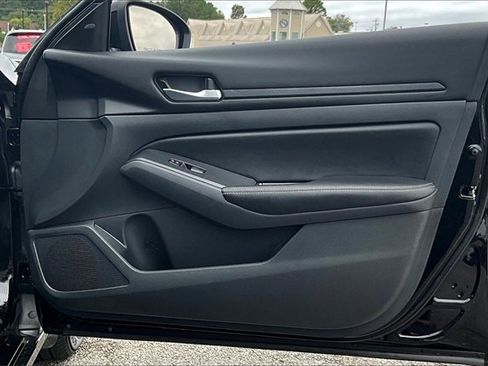 Certified 2024 Nissan Altima 2.5 SV w/ SV Premium Package image 22