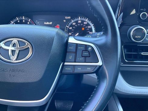 Used 2023 Toyota Highlander LE image 23