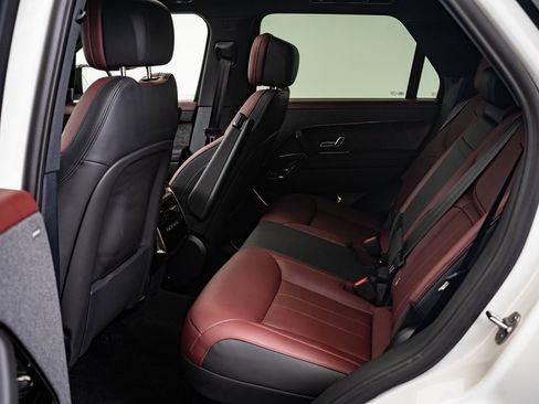 Used 2023 Land Rover Range Rover Sport SE Dynamic image 34