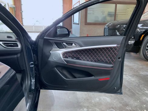 Used 2025 Genesis G70 3.3T Advanced w/ Sport Prestige Package image 16