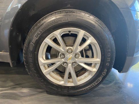 Used 2017 Chevrolet Equinox LT w/ Convenience Package AWD/4WD image 9
