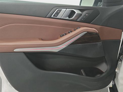 Certified 2025 BMW X5 xDrive40i w/ Parking Assistance Package image 23