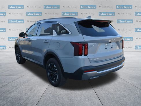 Used 2025 Kia Sorento S AWD/4WD image 8