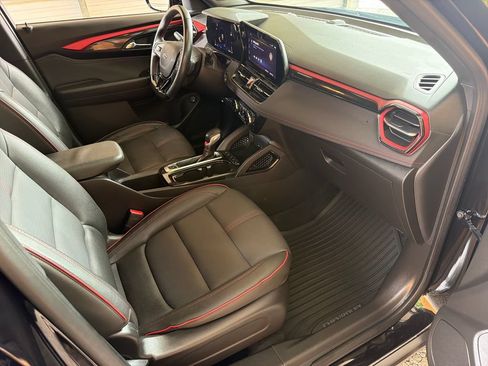 Used 2025 Chevrolet TrailBlazer RS w/ Convenience Package FWD image 26