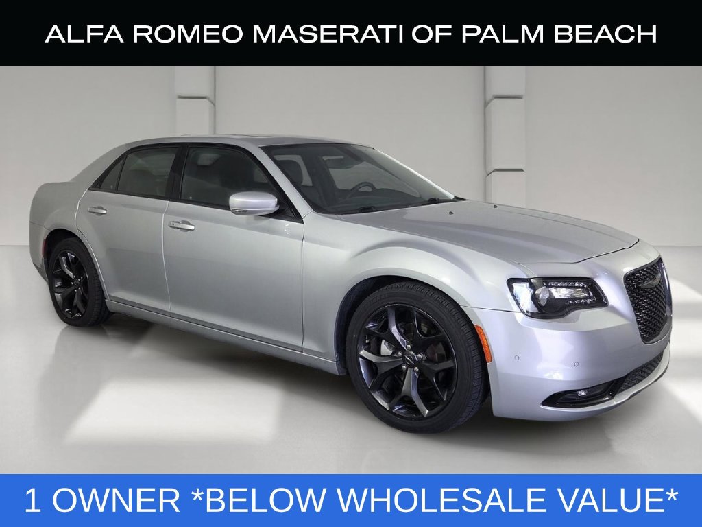 Used 2023 Chrysler 300 S RWD image 1