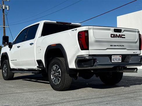Used 2024 GMC Sierra 2500 SLT w/ SLT Premium Package image 6