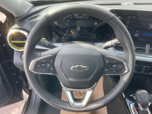 New 2026 Chevrolet Trax LT w/ Midnight Edition image 12