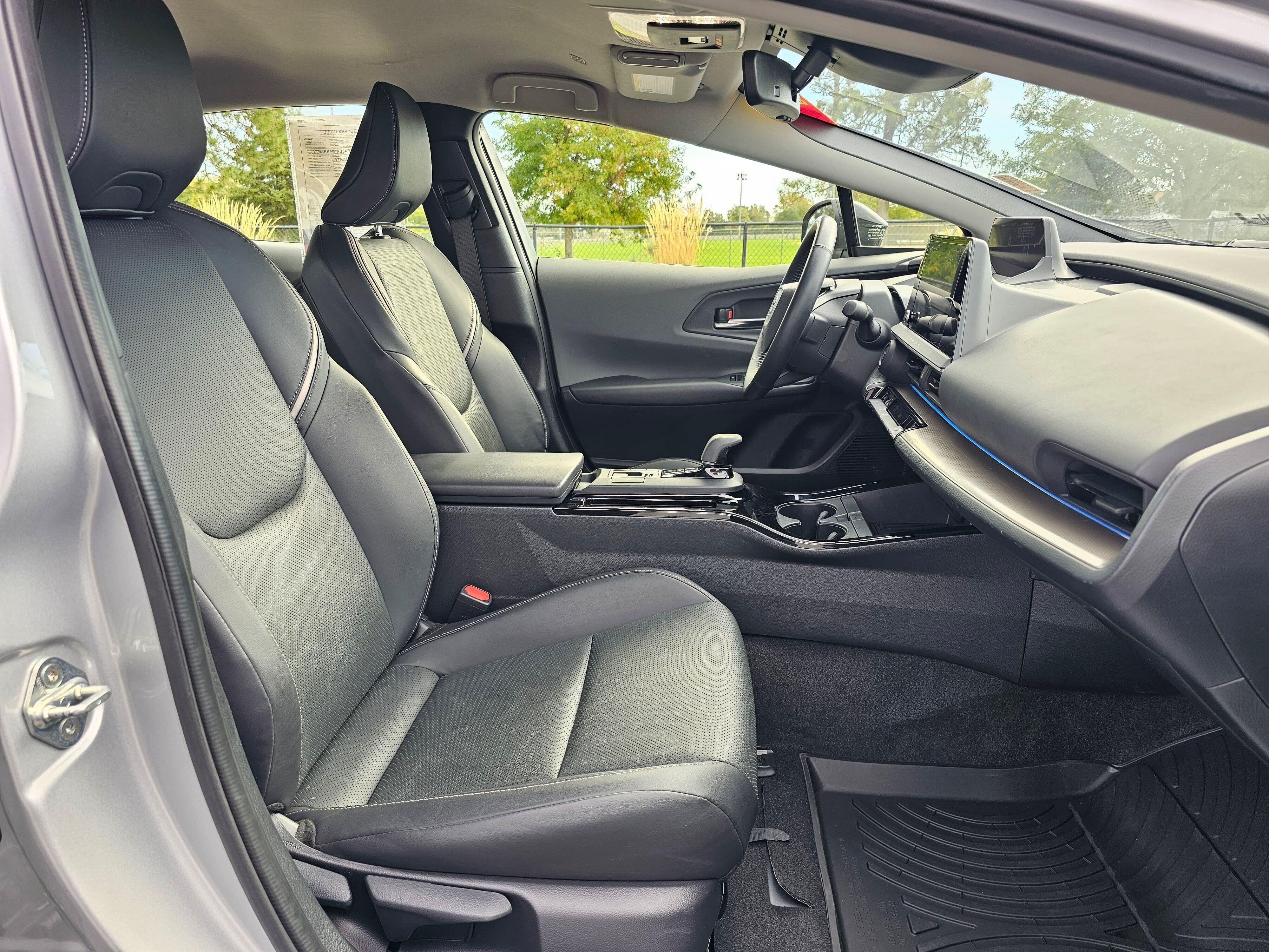 Certified 2024 Toyota Prius XLE FWD image 10