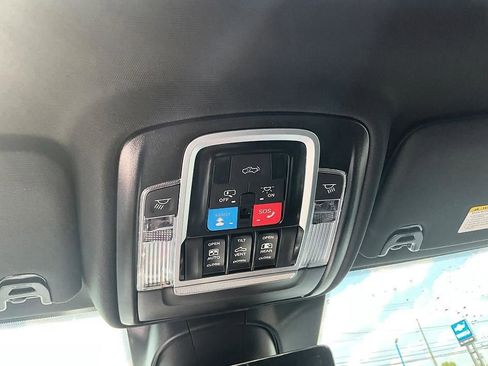 New 2026 RAM 3500 Laramie AWD/4WD image 28