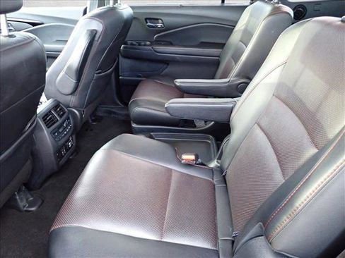 Used 2020 Honda Pilot Black Edition image 8
