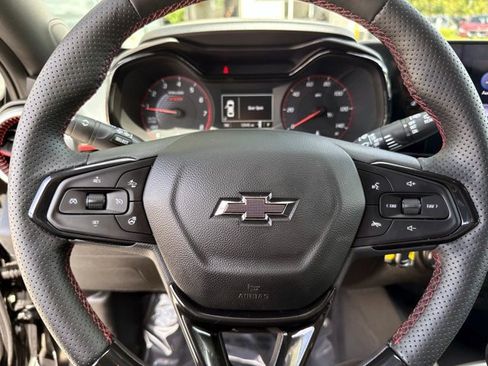 Used 2024 Chevrolet Trax RS w/ Driver Confidence Package FWD image 28