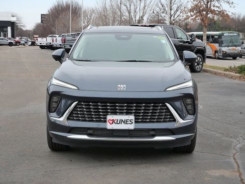 New 2026 Buick Envision Avenir image 2