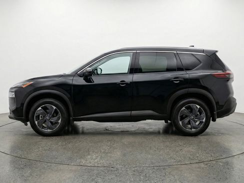 Used 2025 Nissan Rogue SV FWD image 5