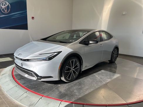 Certified 2023 Toyota Prius XLE image 2