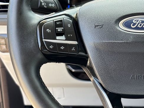 Used 2024 Ford Escape SE FWD image 18