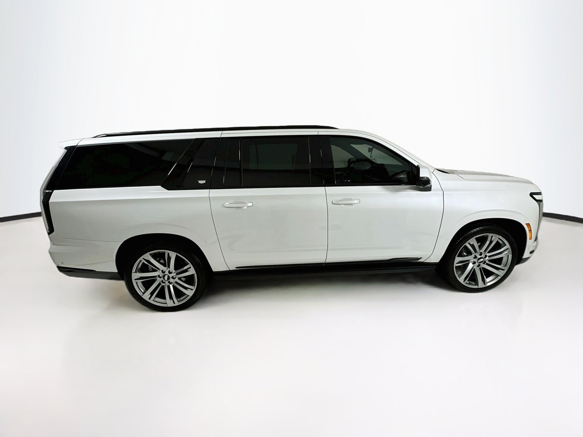 Used 2025 Cadillac Escalade ESV Sport w/ Touring Package AWD/4WD image 9