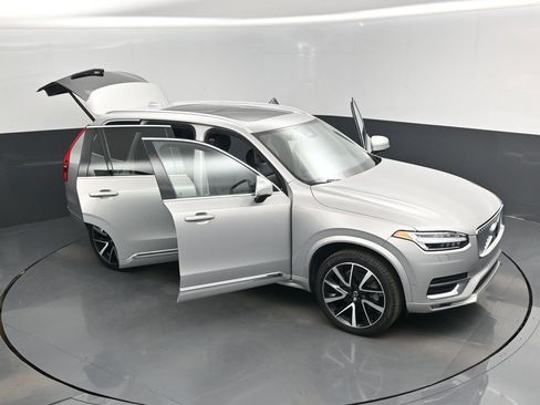 Used 2023 Volvo XC90 B6 Plus w/ Protection Package AWD/4WD image 19